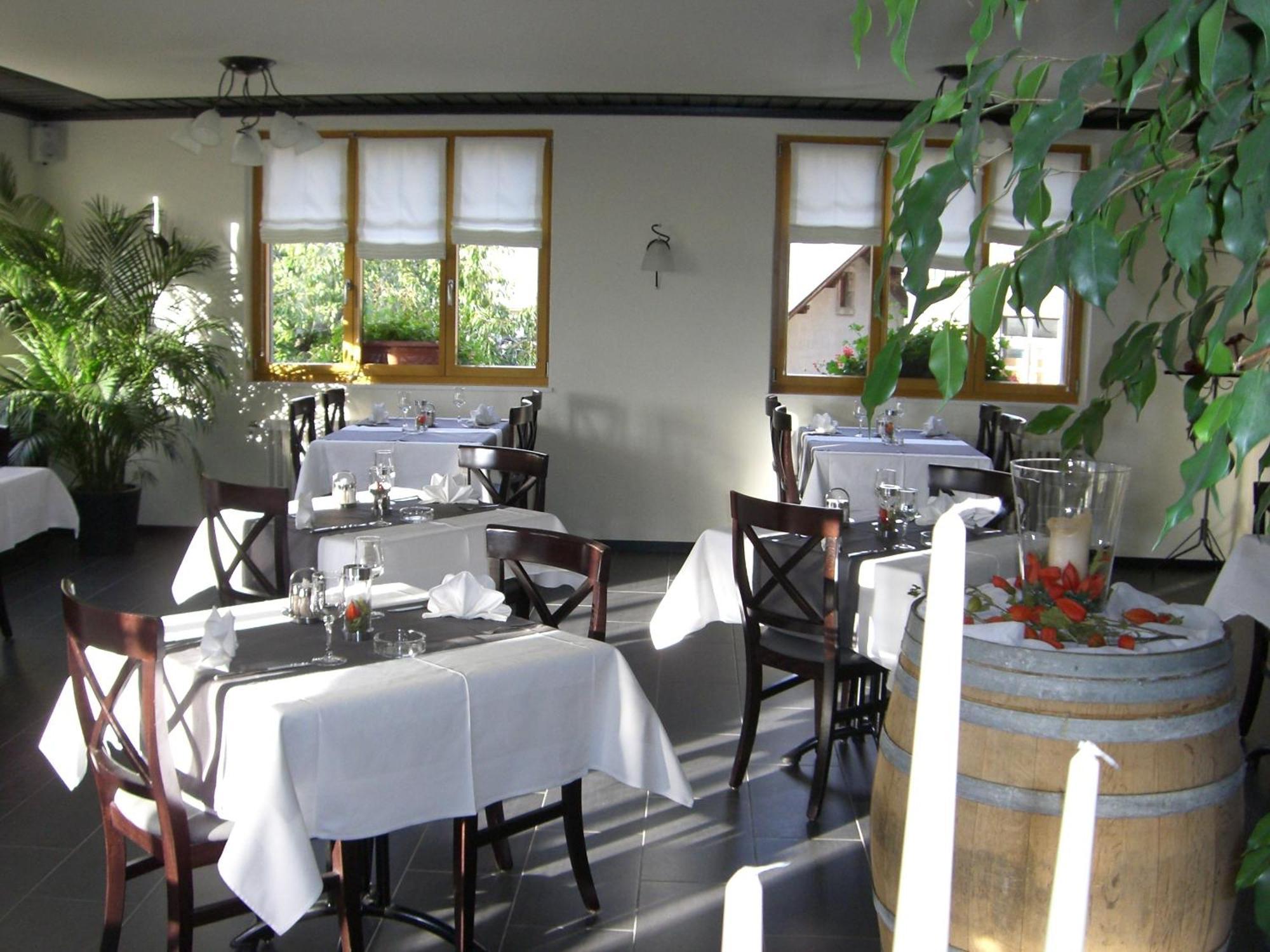 Hotel Restaurant Alpenblick Ernen Kültér fotó