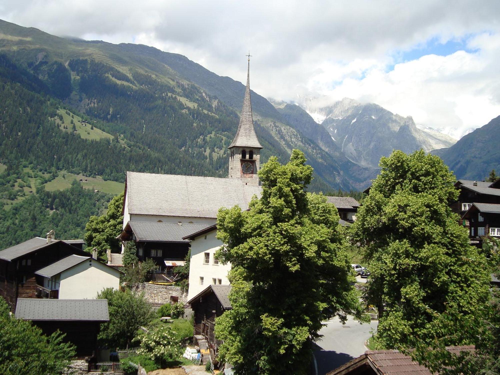 Hotel Restaurant Alpenblick Ernen Kültér fotó